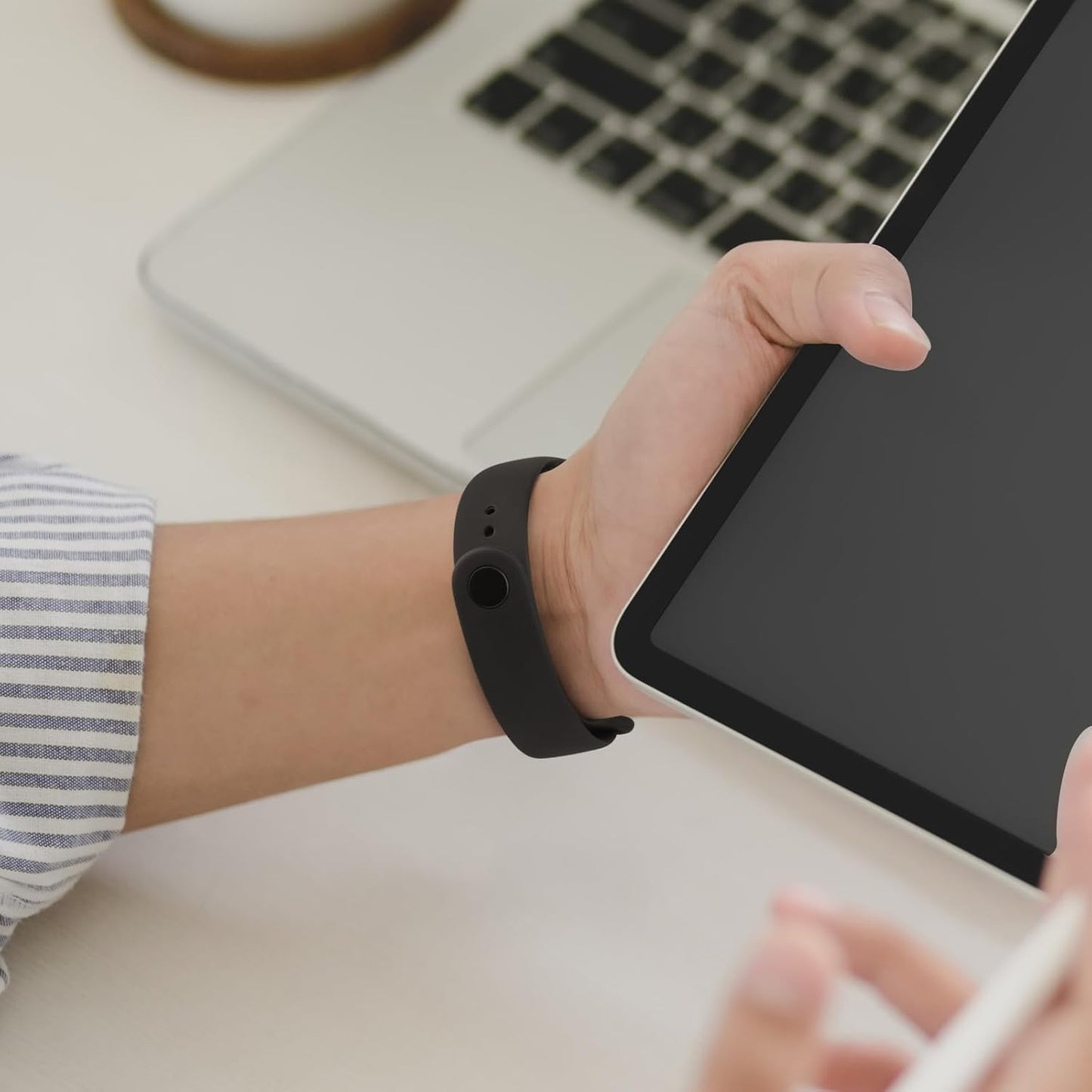 Bands for Amazfit Band 7 Straps, 4-Pack Soft Silicone Sport Replacement Bracelet Strap for Amazfit Band 7 Fitness & Health Tracker Women Men